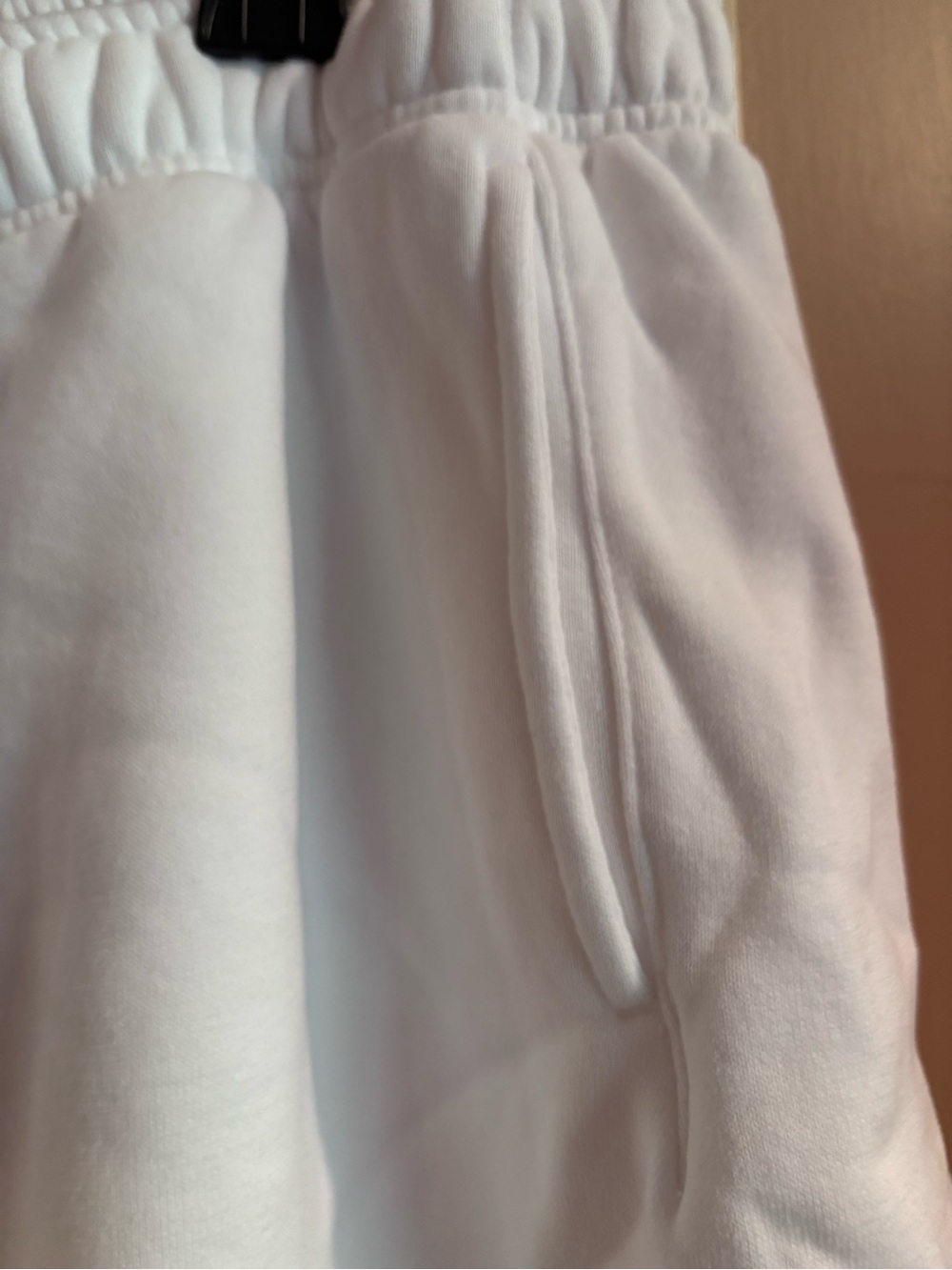 Offline by Aerie White Crewneck Sweatshirt and sweat shorts Set - Picture 4 of 7